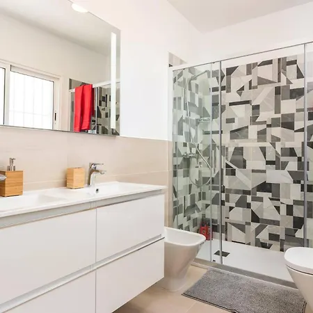 فيلة Isotta By أذيخي